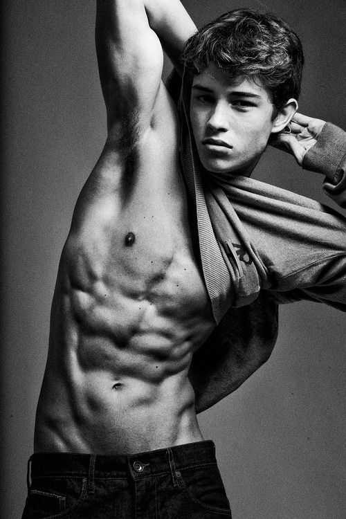 Francisco Lachowski (young) flexing his ripped abs